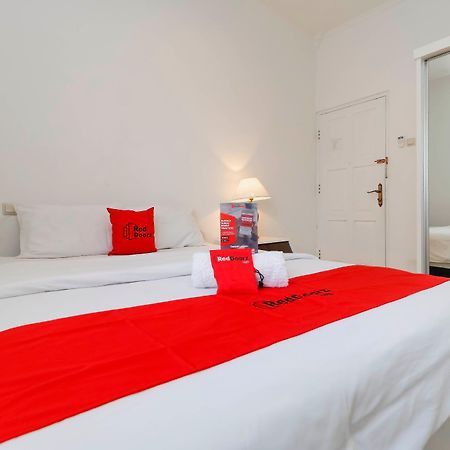 Reddoorz Plus @ Tendean Jakarta Buitenkant foto